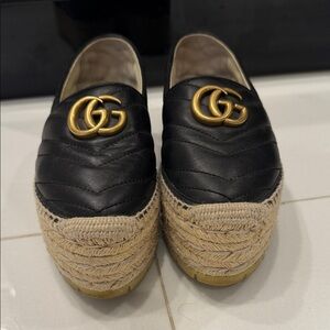 Gucci Black and Gold Quilted Leather Marmont Espadrille Size 35